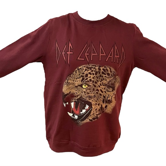 Def Leppard Maroon Sweatshirt Sweater Women’s Size Medium or Juniors Size Large - Picture 3 of 5